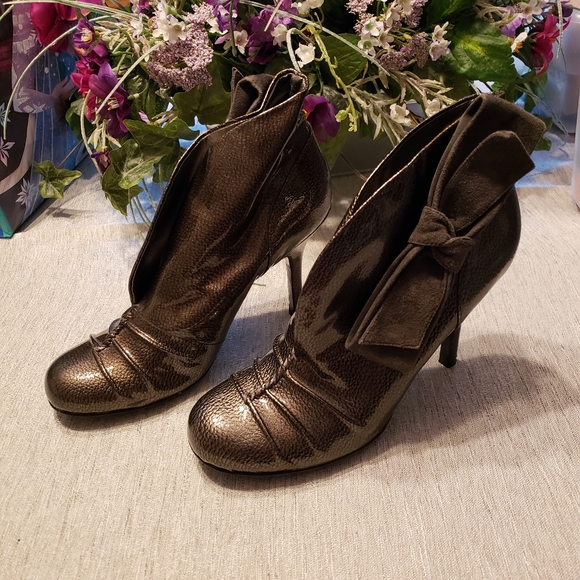 Jessica Simpson heeled low boots - Picture 2 of 5